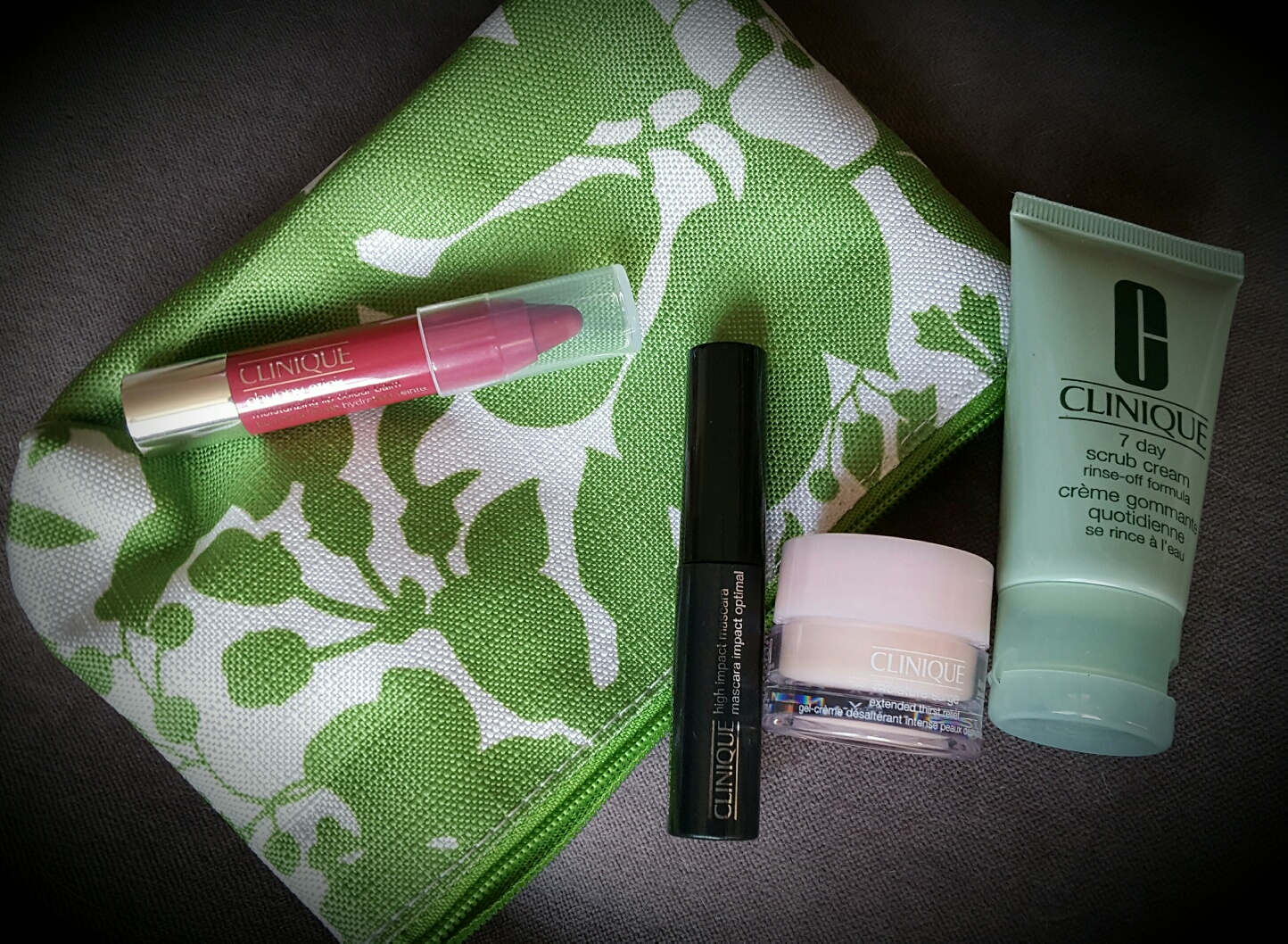 My quest for freebies... High-end beauty on a budget.