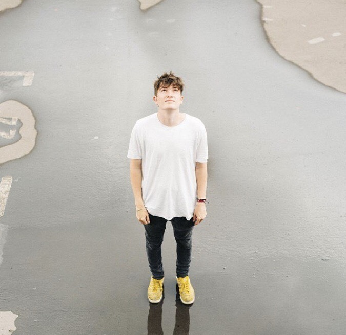 Having a quick chat with London based Singer/Songwriter Ralph Taylor.