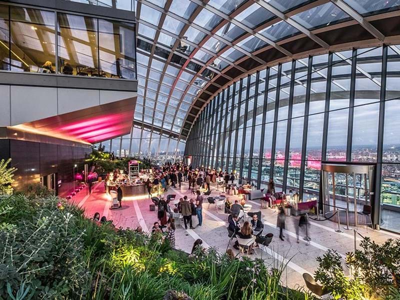 Restaurants in the sky/Cocktails in the clouds